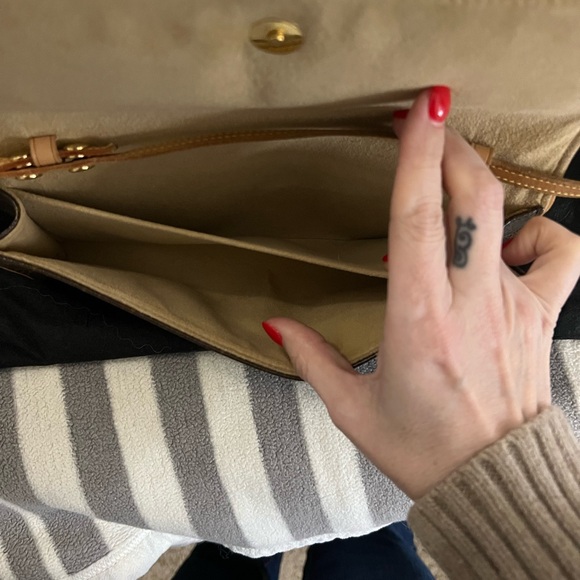Louis Vuitton Brown Monogram Clutch Crossbody bag - Picture 4 of 7